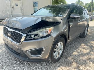 2016 Kia Sorento 2.4L LX - Exterior Front Left Corner Image